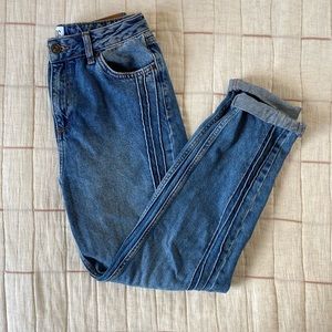 NWOT BDG Mom Pintuck Jeans